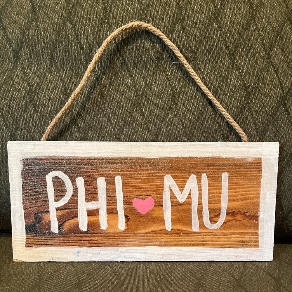 Phi Mu door hang- make offers
